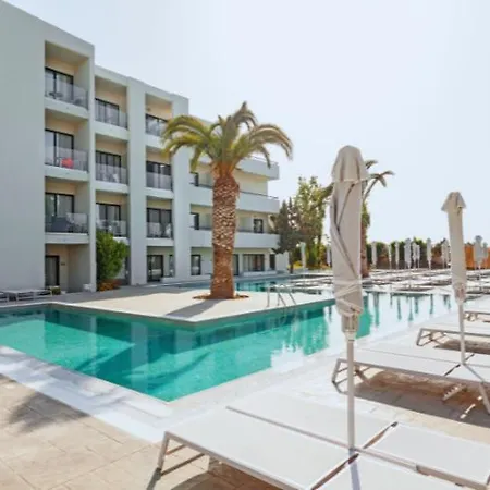 Blue Sea Village 4* 아판토우