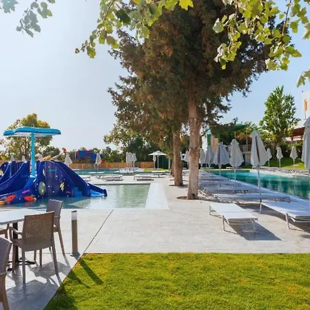 호텔 Blue Sea Village 4*